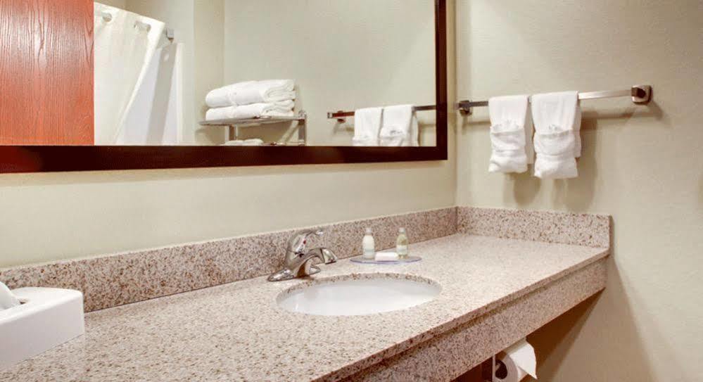 Cobblestone Inn & Suites - St Marys St. Marys Zewnętrze zdjęcie